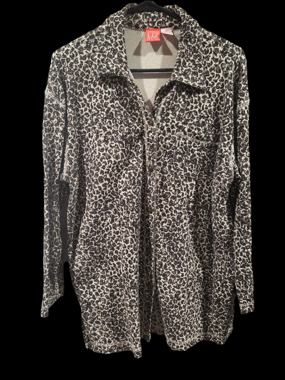 Vintage Liz Claiborne Liz & Co Petite Medium Animal Leopard Print Long Shirt